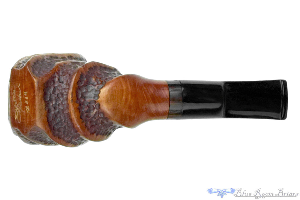 Blue Room Briars is proud to present this Justin Parker H.P. Lovecraft Themed Sculpted Billiard Sitter with Wood Estate Pipe