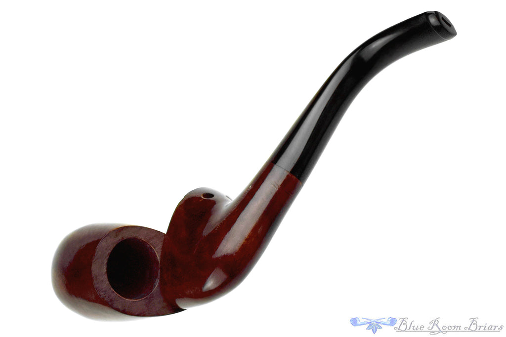Blue Room Briars is proud to present this Wally Frank Storm King UNSMOKED Estate Pipe