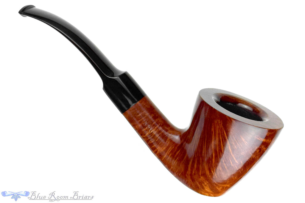 Blue Room Briars is proud to present this Danish Sovereign (Stanwell) 320 Bent Wide Dublin Estate Pipe
