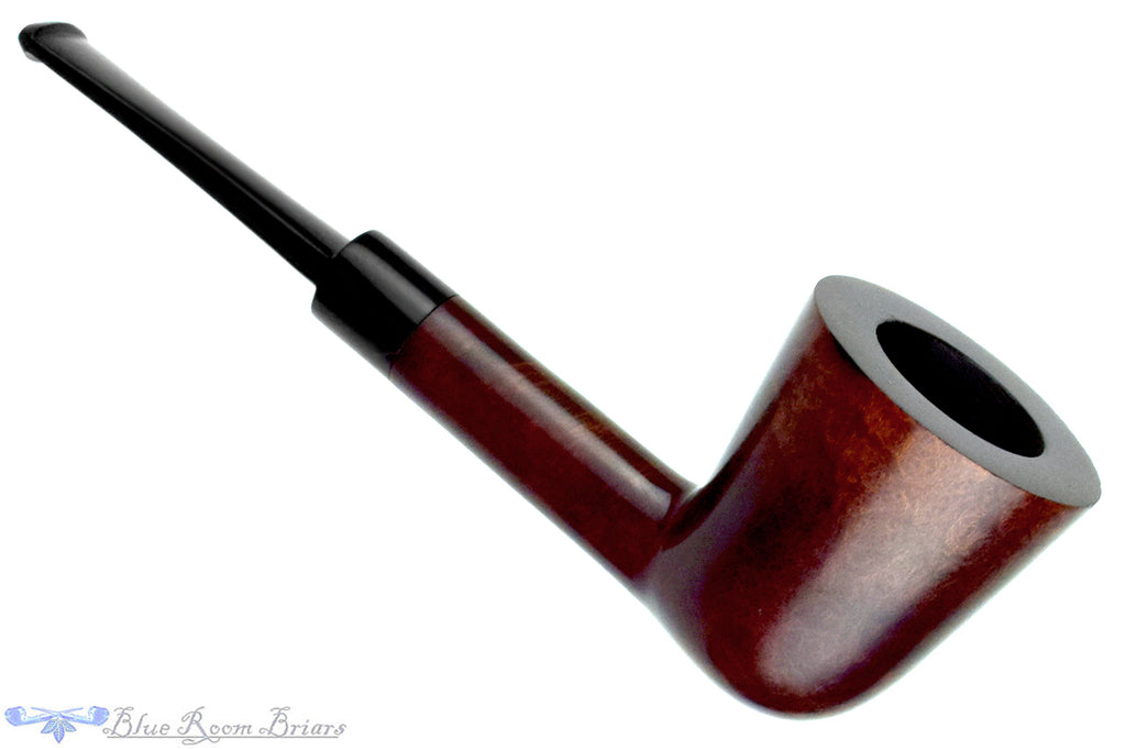 Blue Room Briars is proud to present this Charatan Special 33 Dublin Estate Pipe
