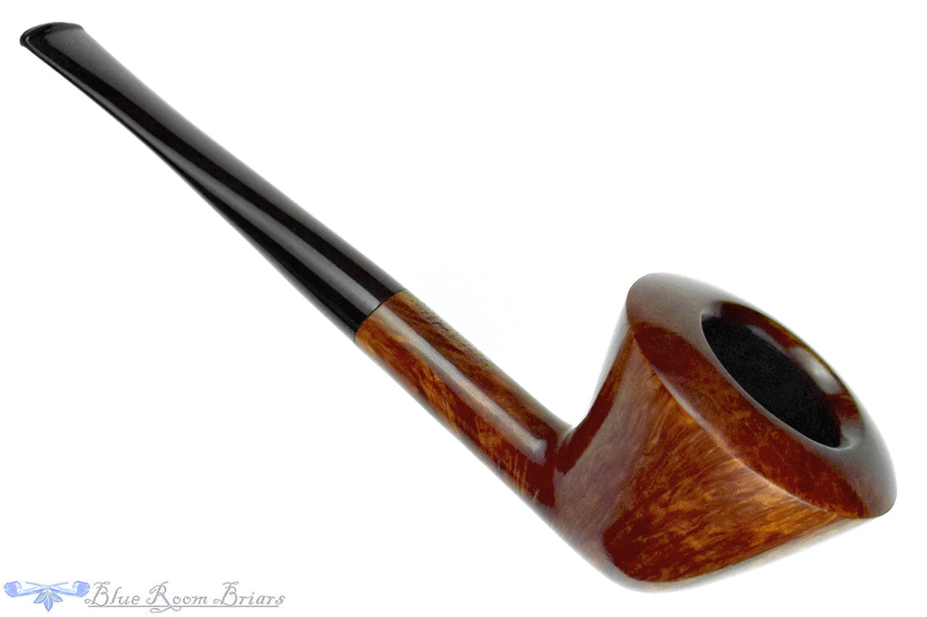 Blue Room Briars is proud to present this Kriswill Bernadotte 60 Wide Dublin with Oval Shank Estate Pipe