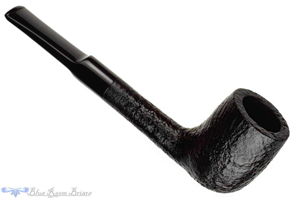 Blue Room Briars is proud to present this W.Ø. Larsen Sandblast Billiard Estate Pipe