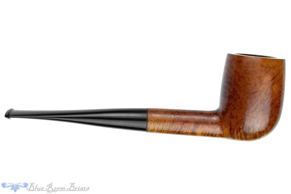 Blue Room Briar is proud to present this Comoy's Tradition 28 Billiard Sitter Estate Pipe