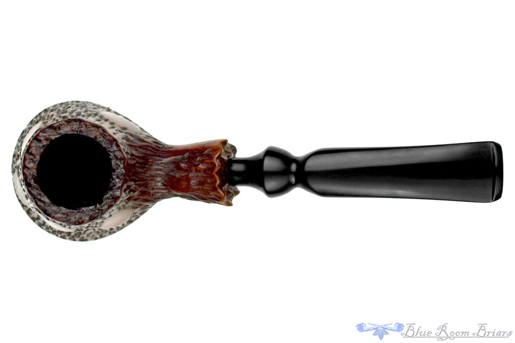 Blue Room Briars is proud to present this Bent Partial Rusticated Volcano with Faux Plateaux Estate Pipe