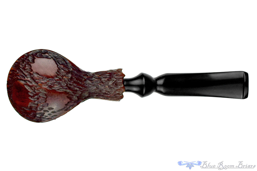 Blue Room Briars is proud to present this Bent Partial Rusticated Volcano with Faux Plateaux Estate Pipe