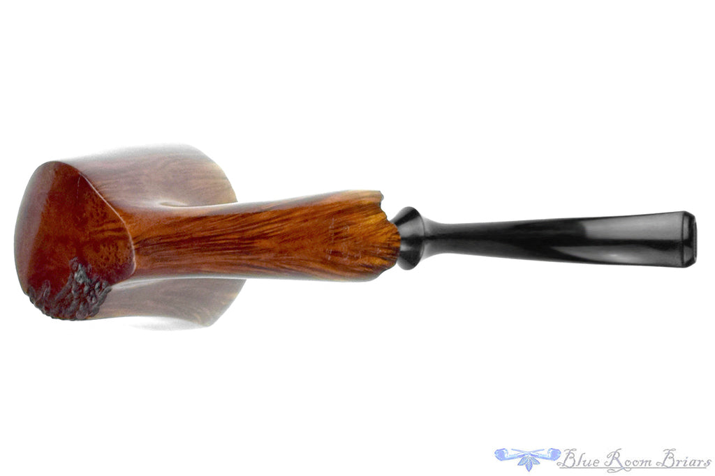 Blue Room Briars is proud to present this Nørding De Luxe Bent Freehand Sitter with Plateaux Estate Pipe with BRB Replacement Stem