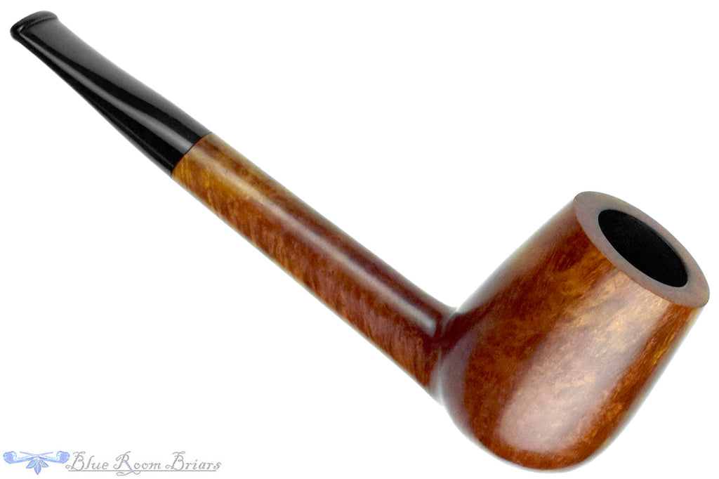 Blue Room Briar is proud to present this Bjarne Handmade Canadian Estate Pipe