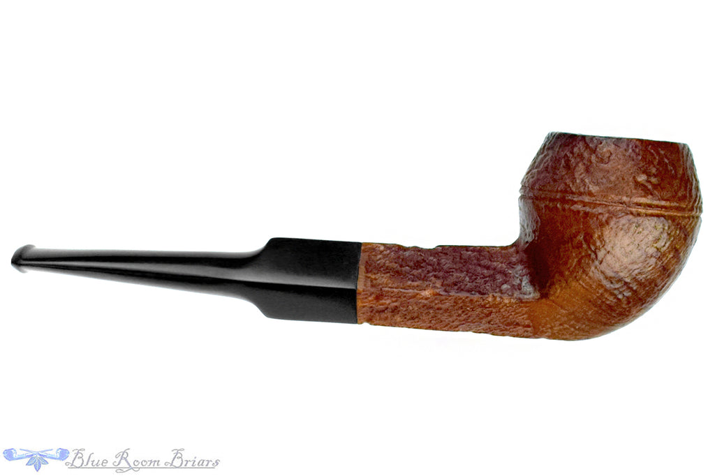 Blue Room Briar is proud to present this Orlik De Luxe LX27 Sandblast Bulldog Estate Pipe