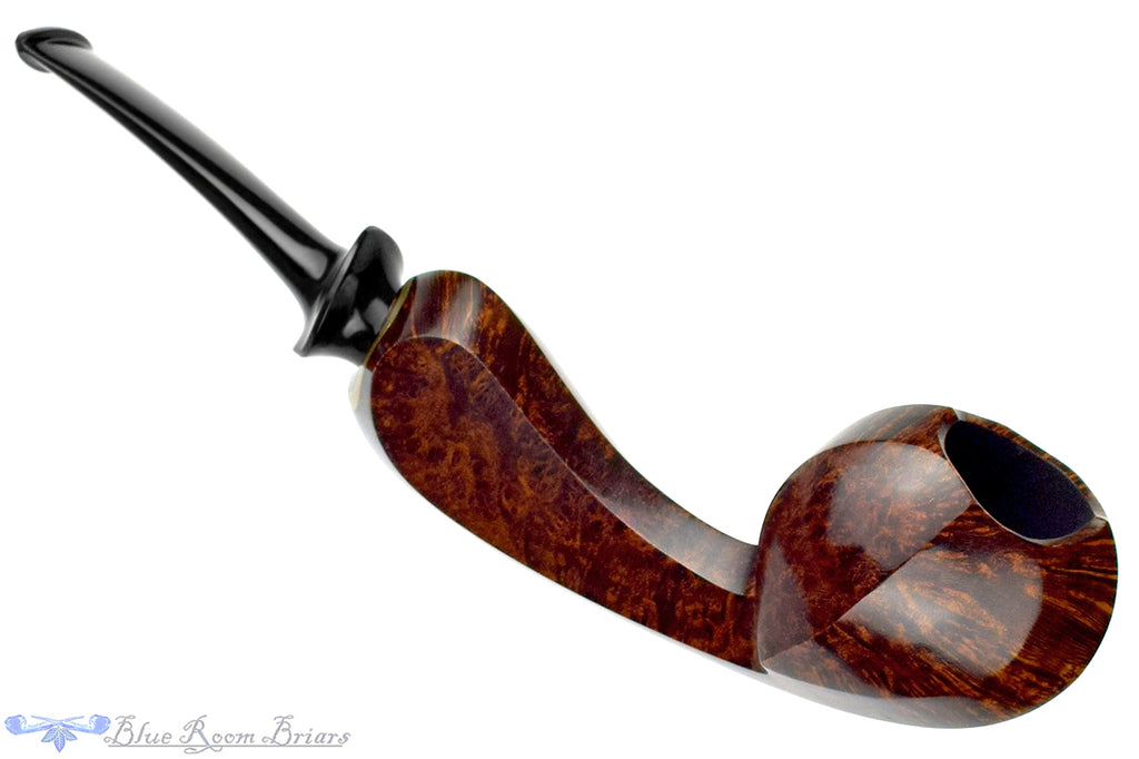 Blue Room Briars is proud to present this David Huber Pipe High-Contrast Smooth Long Paneled Blowfish