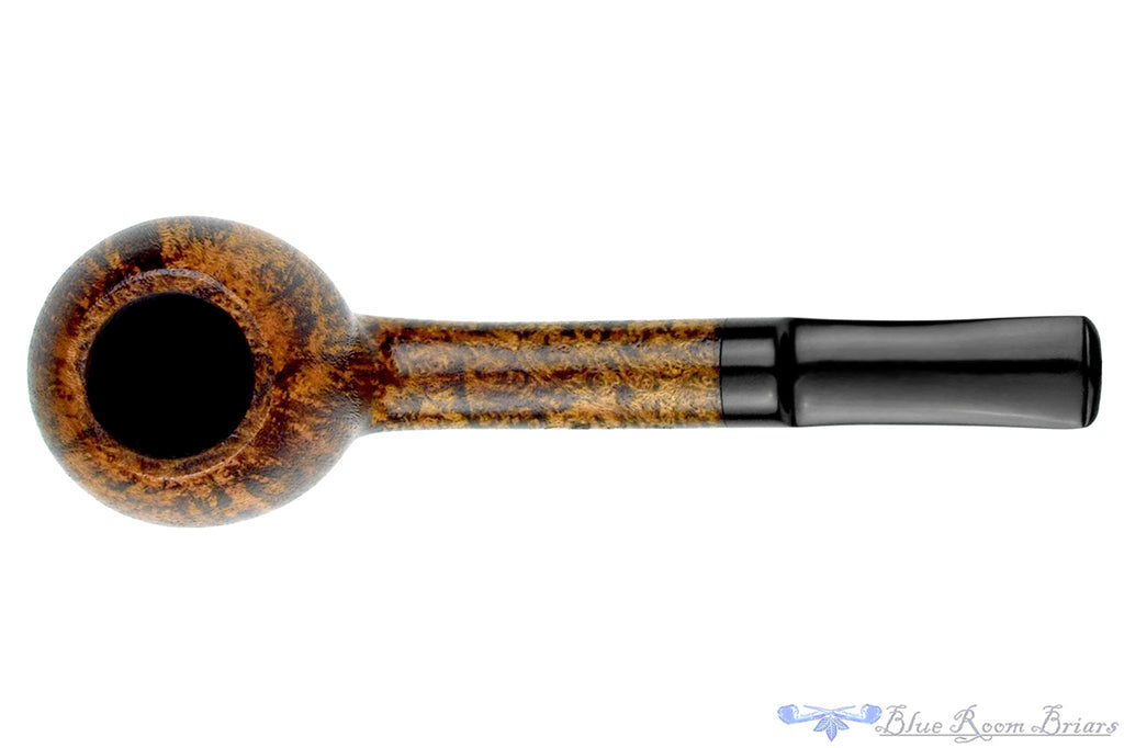 Blue Room Briars is proud to present this Chris Morgan Pipe Bent High-Contrast Satin Danish Apple