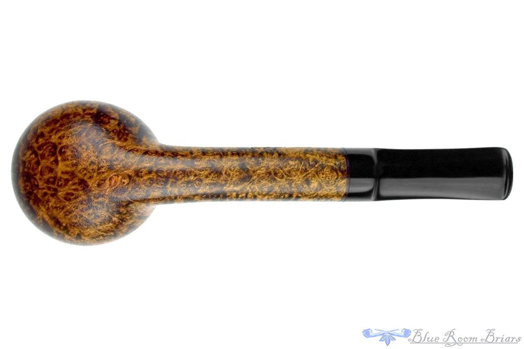 Blue Room Briars is proud to present this Chris Morgan Pipe Bent High-Contrast Satin Danish Apple