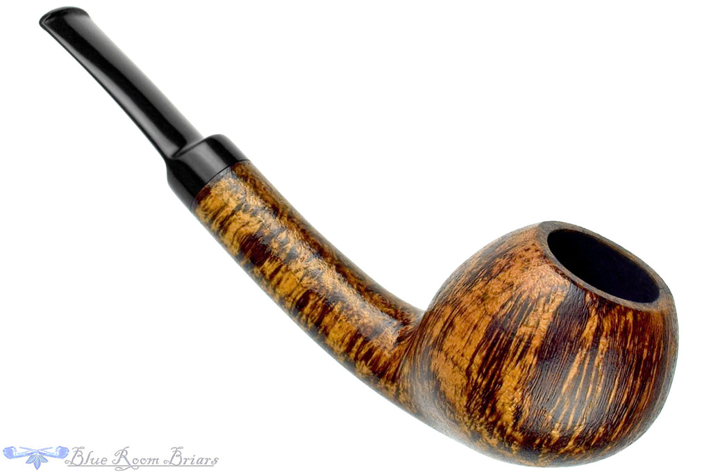 Blue Room Briars is proud to present this Chris Morgan Pipe Bent High-Contrast Satin Danish Apple