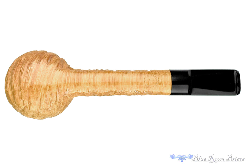 Blue Room Briars is proud to present this Jared Coles Pipe Carved Tomato