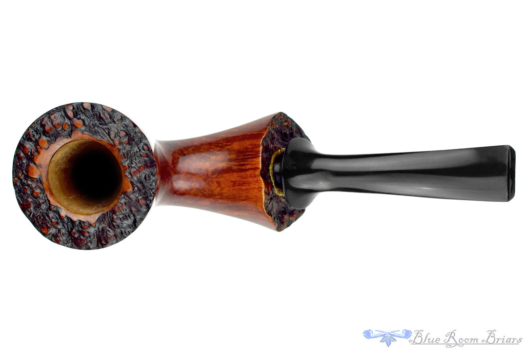 Blue Room Briars is proud to present this Bill Walther Pipe Bent Freehand with Plateaux and Brass