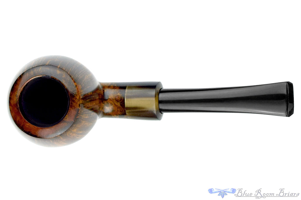 Blue Room Briars is proud to present this Erik Nielsen Pipe Grade B Contrast Bent Egg with Horn Ferrule