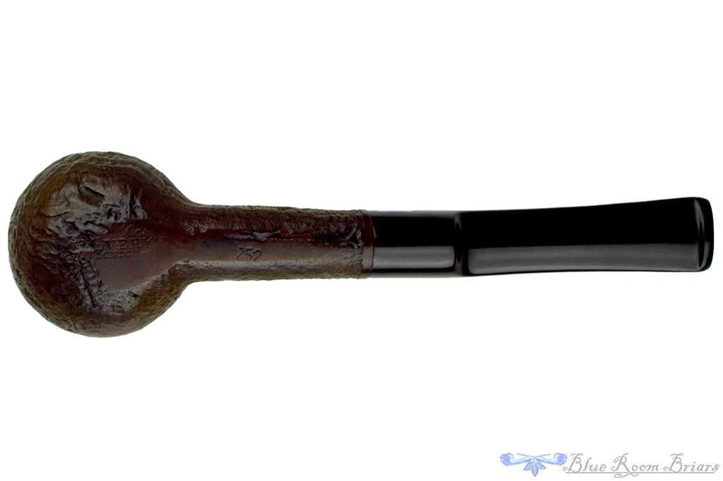 The Everyman London Pipe 252 Sandblast Pot (Metal Filter) Sitter Estate Pipe