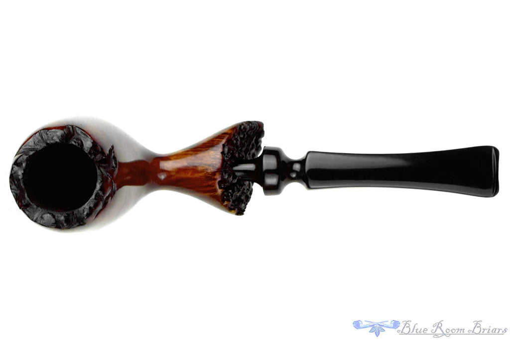 Blue Room Briars is proud to present this Nørding Bent Freehand Egg with Plateaux Estate Pipe