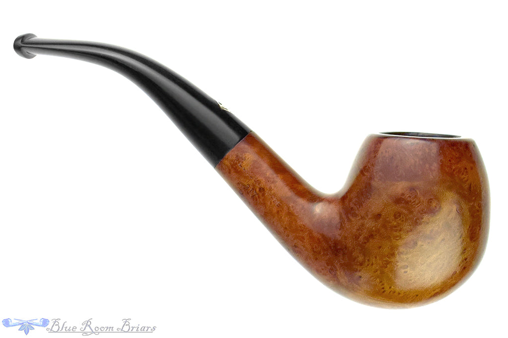 Blue Room Briars is proud to present this BBB Sovereign 317 Bent Apple Estate Pipe