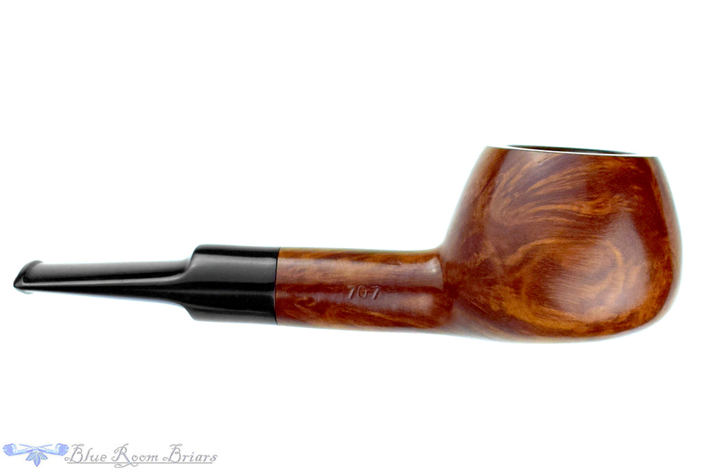 Blue Room Briars is proud to present this Graco Stumpy 707 Tomato Estate Pipe