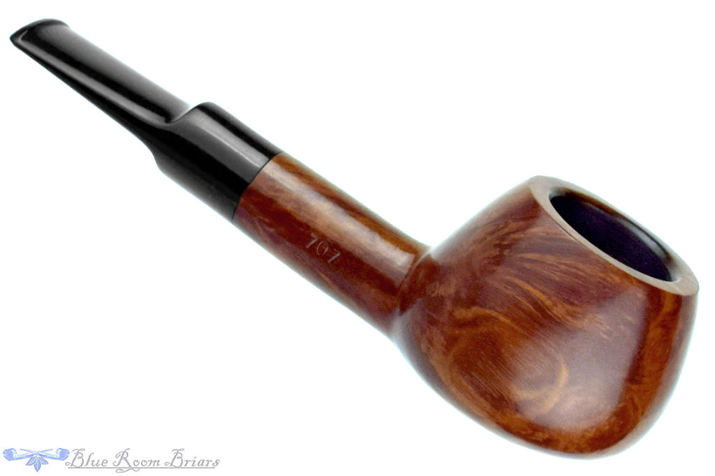 Blue Room Briars is proud to present this Graco Stumpy 707 Tomato Estate Pipe