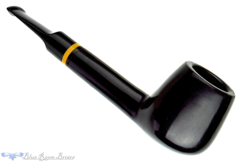 Blue Room Briar is proud to present this Joh's Hand Made Brandy Lovat with Wood Estate Pipe