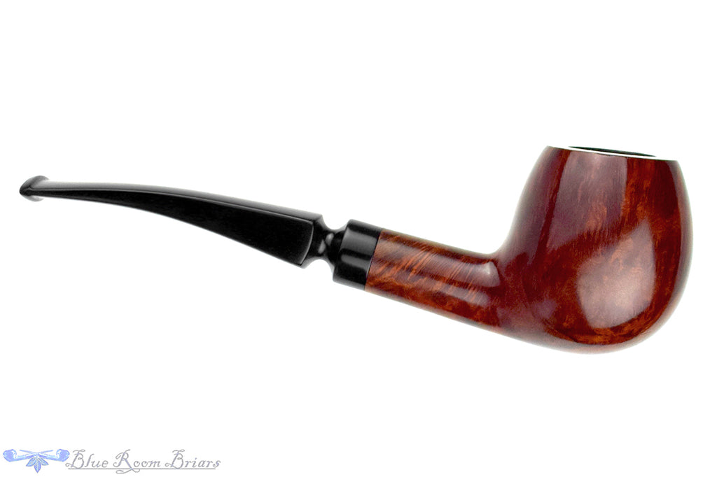 Blue Room Briars is proud to present this Don (Bari) Bent Apple Estate Pipe