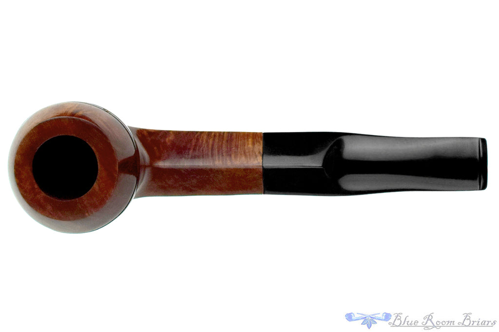 Blue Room Briar is proud to present this Royal Danish (Stanwell) 32 Bulldog Estate Pipe