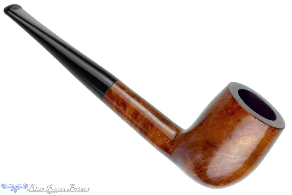Blue Room Briar is proud to present this Orlik Golden Contrast GC17 Billiard Estate Pipe