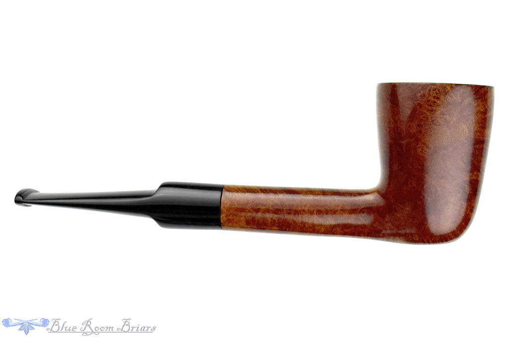 Blue Room Briars is proud to present this JE Dublin Sitter Estate Pipe