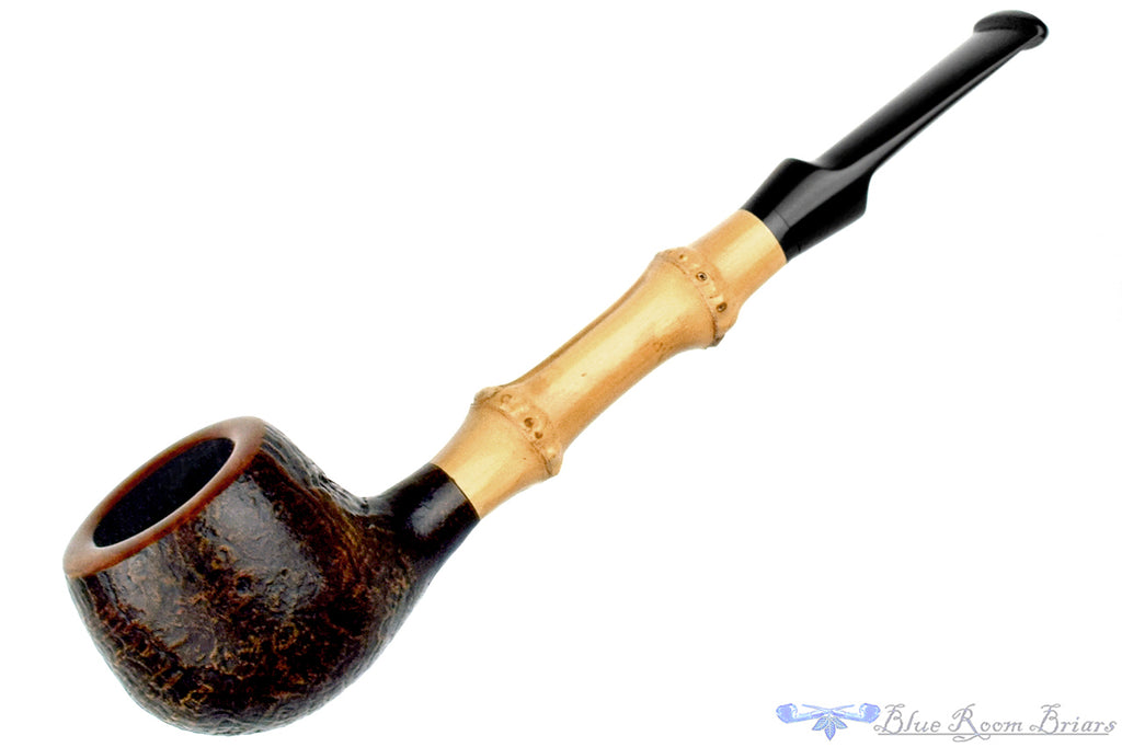 Blue Room Briars is proud to present this Charl Goussard Pipe Contrast Blast Apple with Bamboo