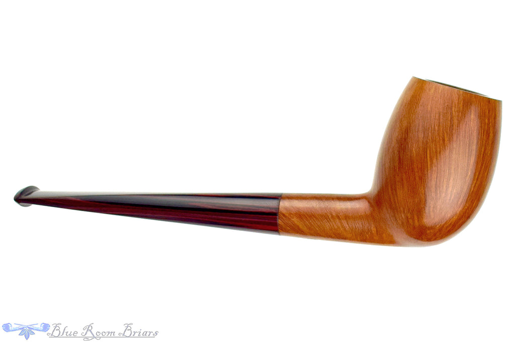 Blue Room Briars is proud to present this Le Nuvole (2016 Make) 4 Belge with Brindle Estate Pipe