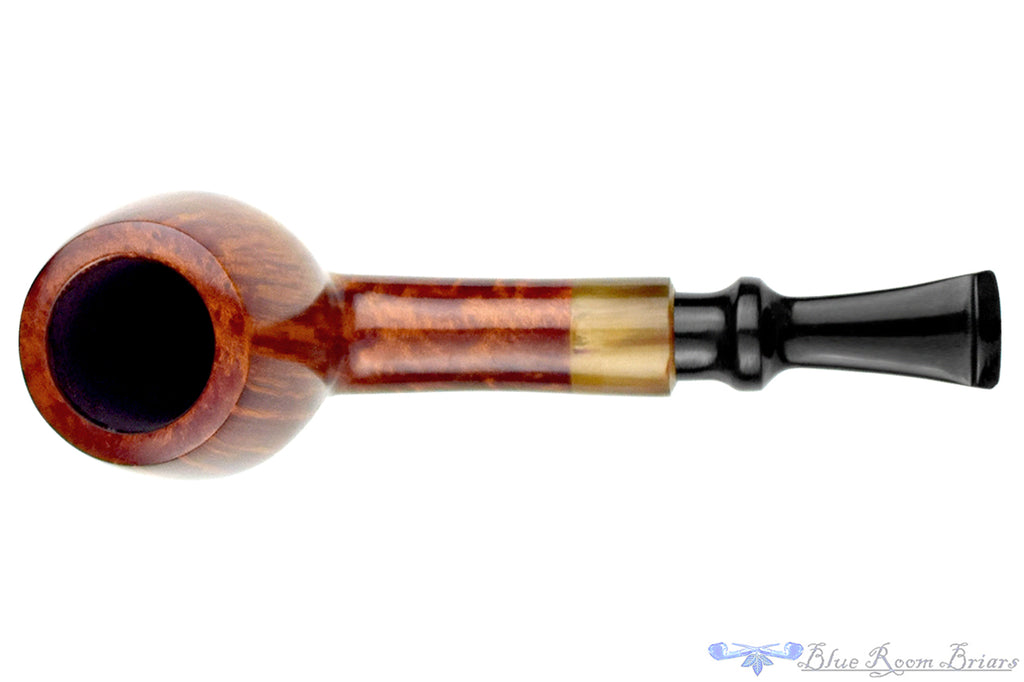 Blue Room Briars is proud to present this Erik Nielsen Pipe Grade B Contrast Lovat with Buffalo Horn