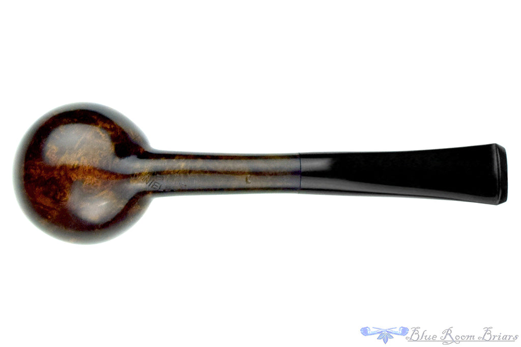 Blue Room Briars is proud to present this Erik Nielsen Pipe Grade C Apple