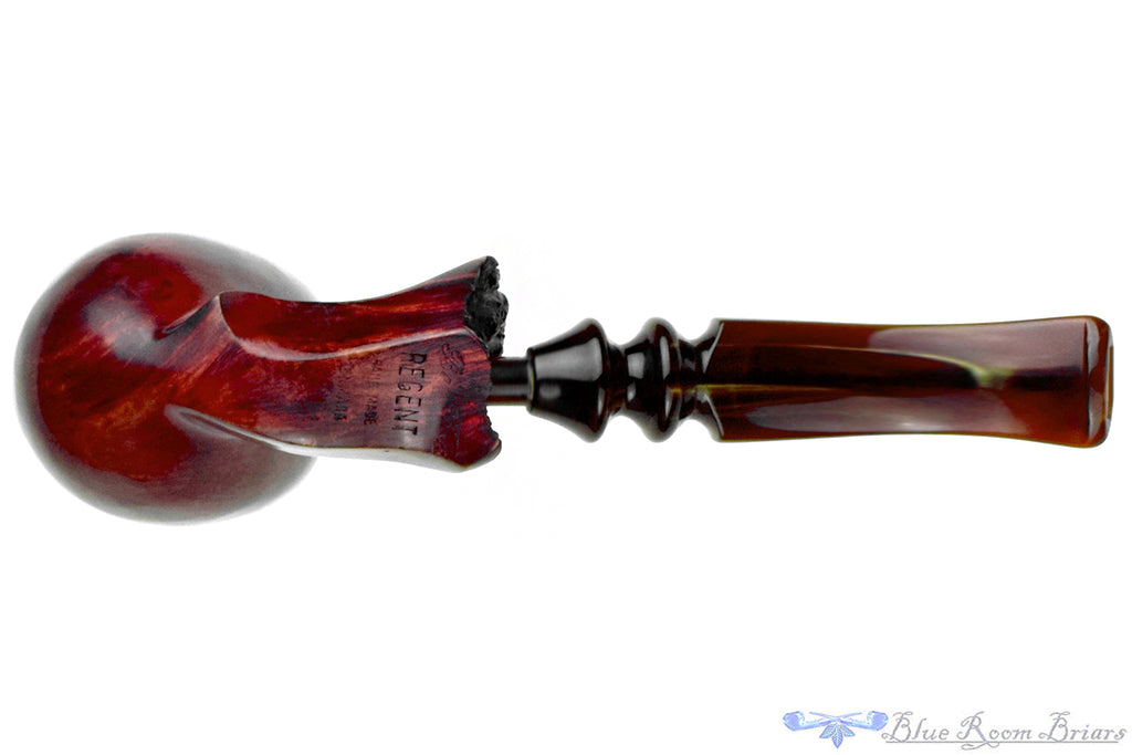 Blue Room Briars is proud to present this Ben Wade Regent Handmade Bent Freehand with Plateaux