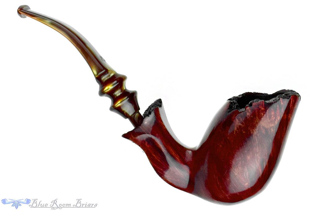 Blue Room Briars is proud to present this Ben Wade Regent Handmade Bent Freehand with Plateaux