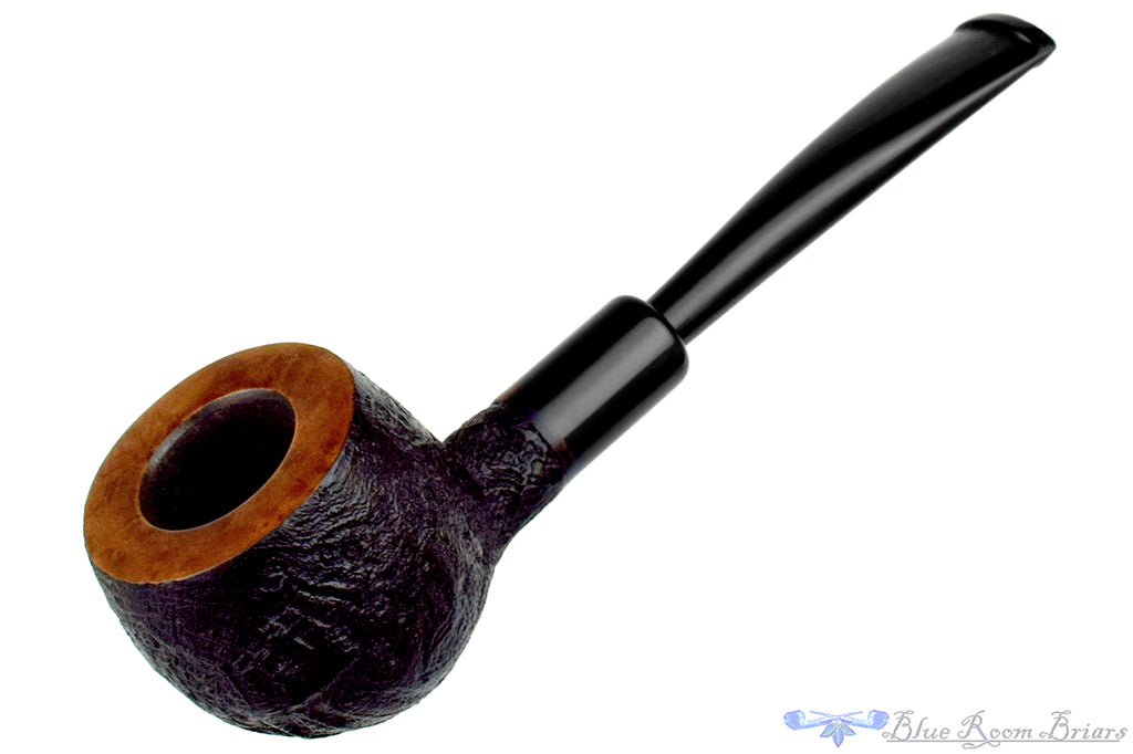 Blue Room Briars is proud to present this Jan Pietenpauw Pipe Black Blast Apple with Ebonite Ferrule and Military Mount