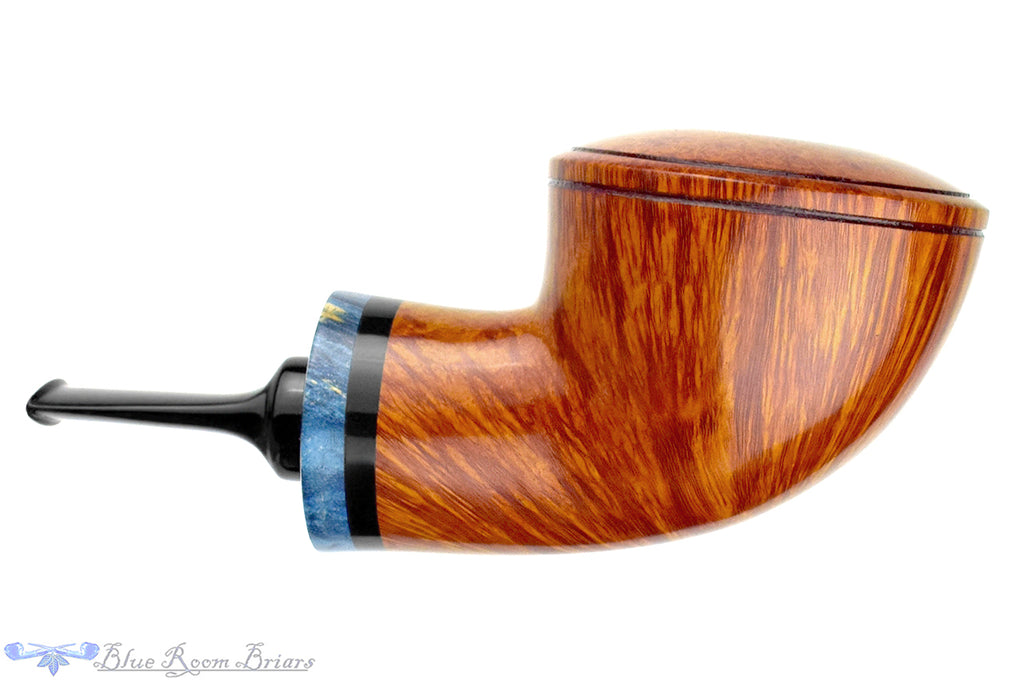 Blue Room Briars is proud to present this Bonsai Pipes By Tobias Höse Smooth Contrast Bullcap with Stabilized Burl