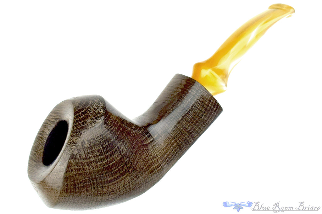 Blue Room Briars is proud to present this Ron Smith Pipe Morta Paneled Horn Sitter