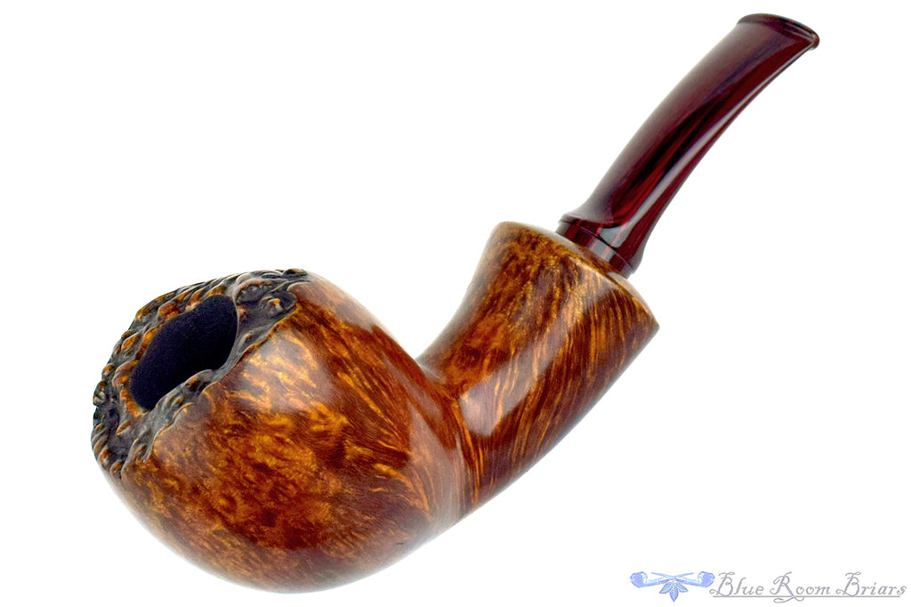 Blue Room Briars is proud to present this Tom Richard Pipe Bent Freehand with Brindle and Plateau