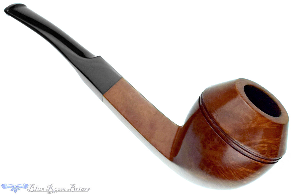 Blue Room Briar is proud to present this E. Wilke Bulldog Estate Pipe