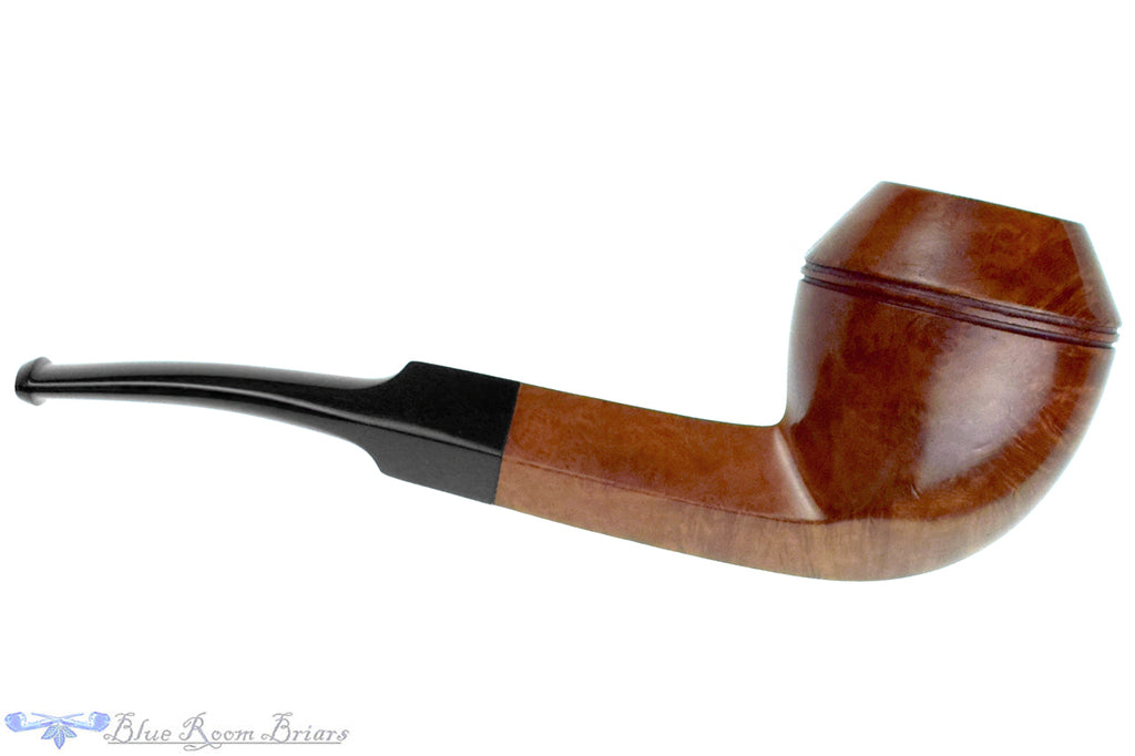 Blue Room Briar is proud to present this E. Wilke Bulldog Estate Pipe