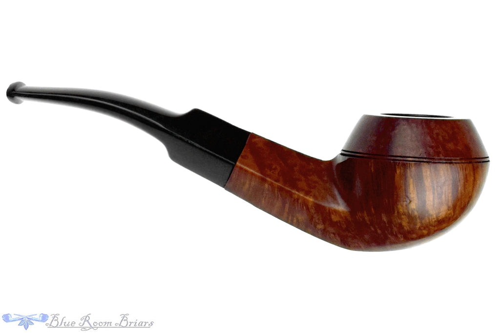 Blue Room Briars is proud to present this BBB Classic 420S Bent Bulldog Estate Pipe