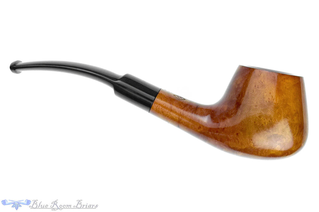 Blue Room Briars is proud to present this BBB London Made 722 Bent Brandy with Oval Shank Estate Pipe