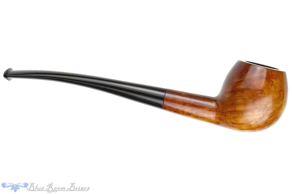 Blue Rooms Briars is proud to present this Charatan Deluxe 20 Apple Estate Pipe