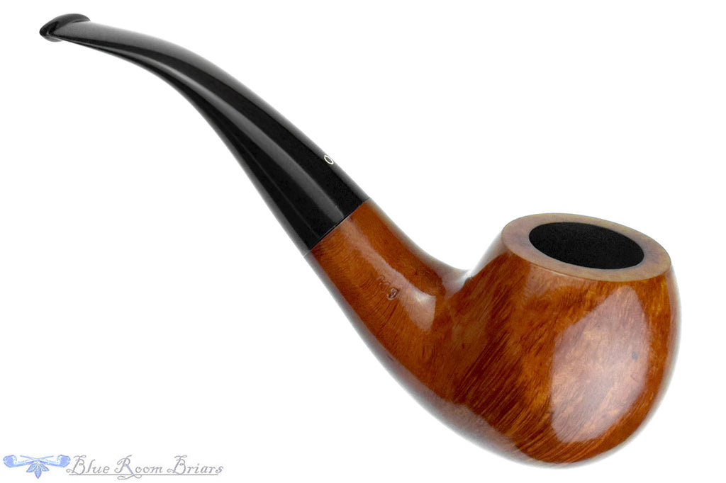 Blue Room Briars is proud to present this Orlik Golden Contrast GC9 Author Estate Pipe