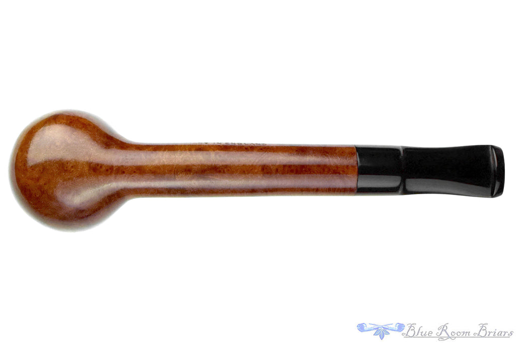 Blue Room Briars is proud to present this Orlik Golden Contrast GC42 Billiard Estate Pipe