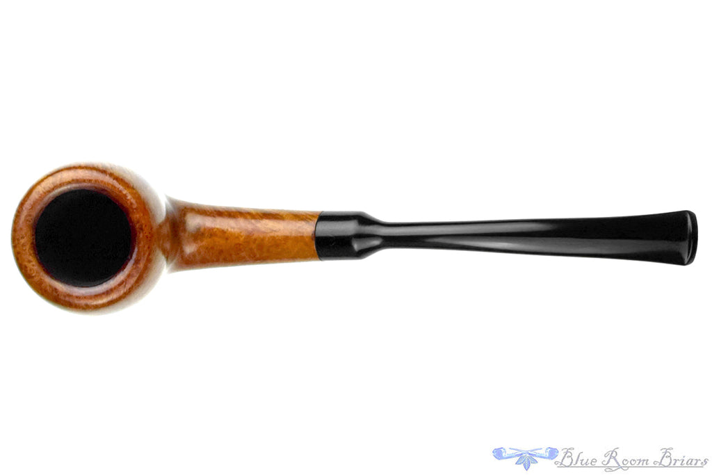 Blue Room Briars is proud to present this English De Luxe Bent Pear Estate Pipe