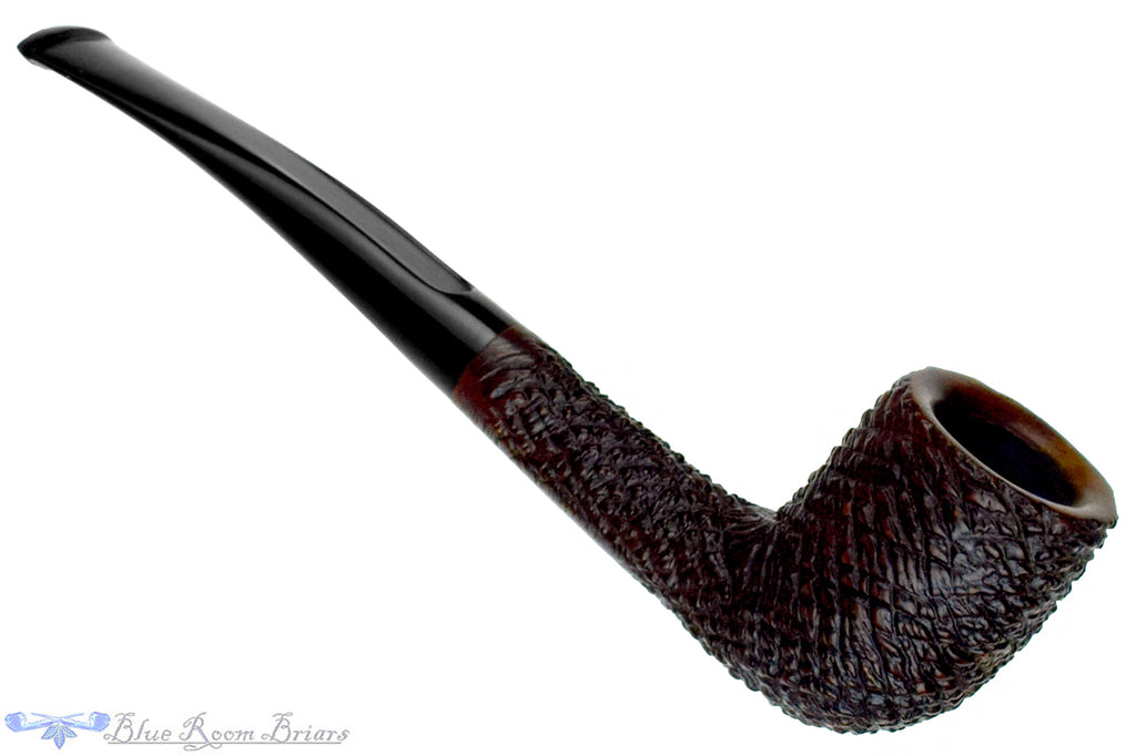 Blue Room Briar is proud to present this GBD Rustique 1350 (Post-Cadogan) Carved Belge Estate Pipe