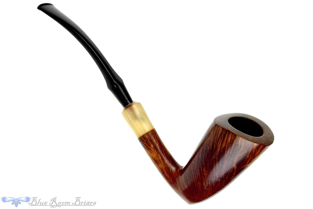Blue Room Briar is proud to present this Larsen Super 48 Bent Yachtsman with Horn Estate Pipe
