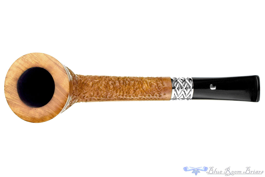 Blue Room Briars is proud to present this Ser Jacopo Calumet Spongia Rusticated with Silver Estate Pipe